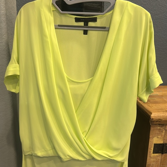 Gorgeous blouse in excellent condition on trend for fall 2024. - Picture 3 of 3